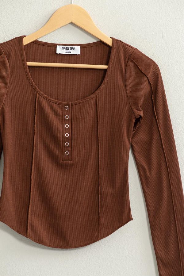 RIBBED LONG SLEEVE BUTTON FRONT TOP (CHESTNUT)