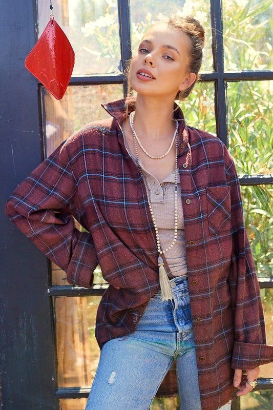 CLASSIC LONG SLEEVE BUTTON DOWN PLAID SHIRT IN DARK BROWN