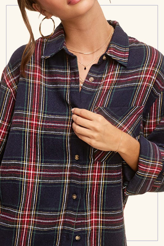 LOOSE FIT PLAID BUTTON DOWN SHIRT