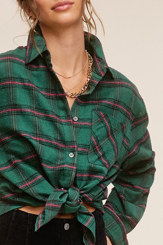 CLASSIC LONG SLEEVE BUTTON DOWN PLAID SHIRT IN GREEN