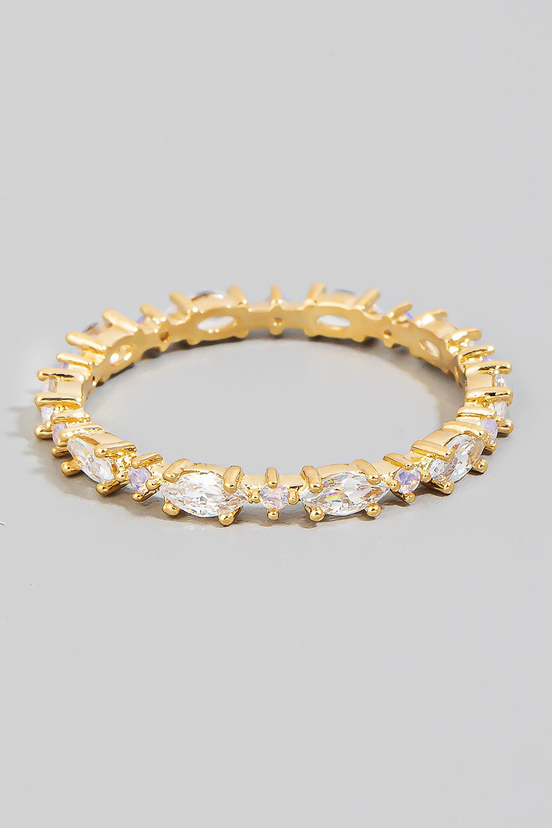 Mini Oval Studded Band Ring in Gold