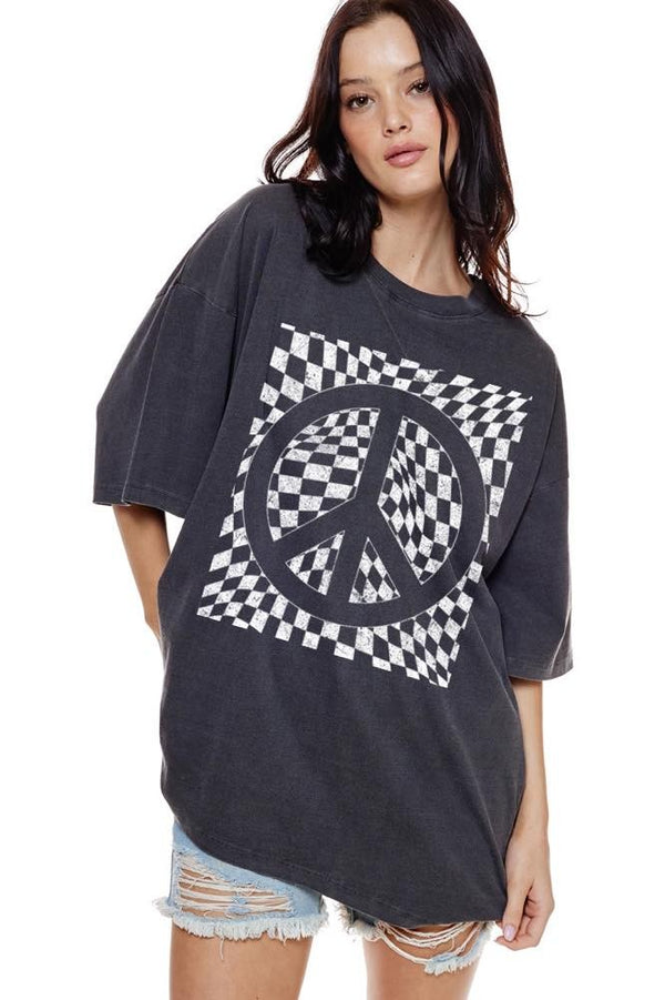 CHECKERED PEACE OVERSIZED GRAPHIC TEE