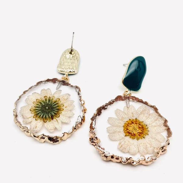 Eternal Flower Daisy Dried Flower Earrings