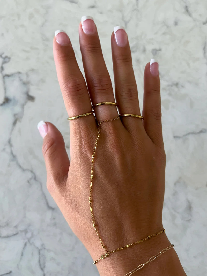 Dainty Gold Ring (SIZE 6.5)