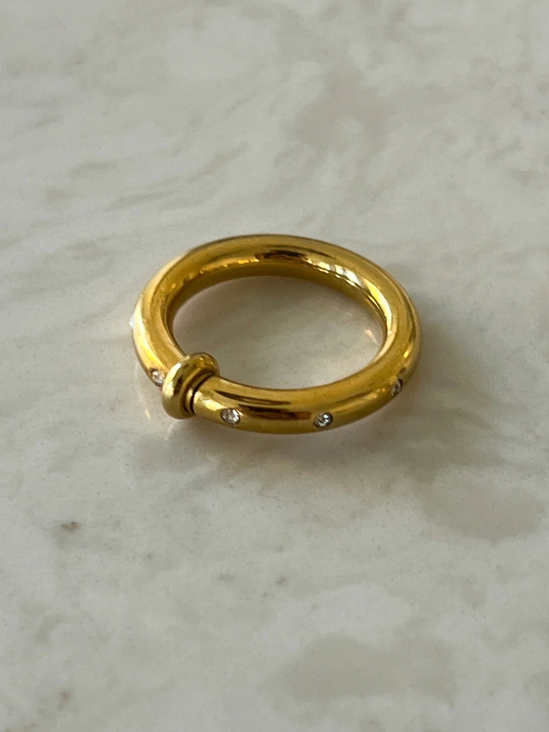 Mila Ring (SIZE 7)