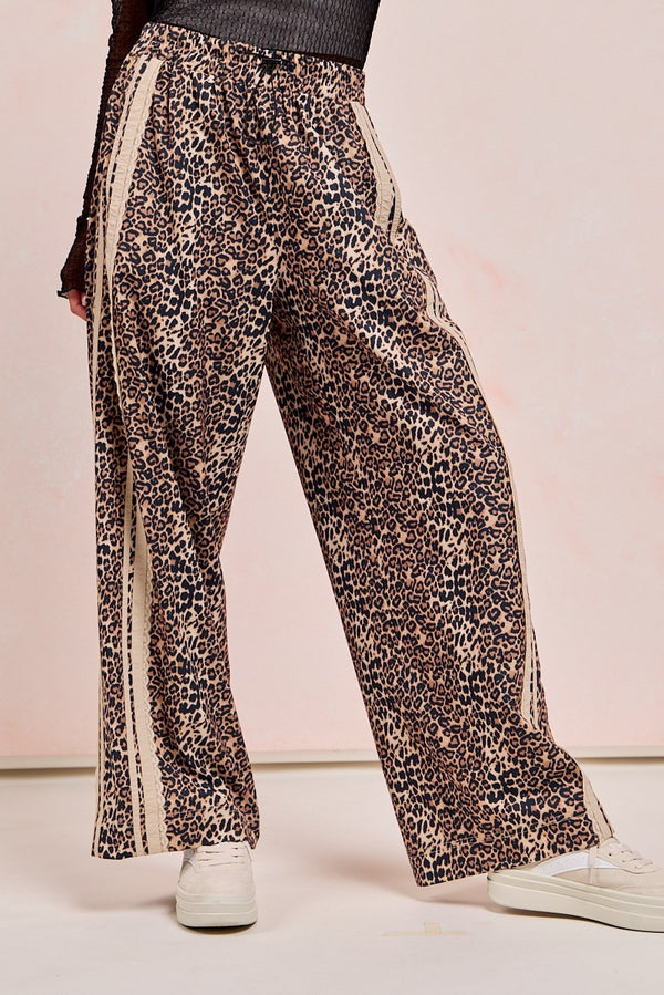 Leopard Printed Track Pants Side Contrast Lace Details (S-XL available)