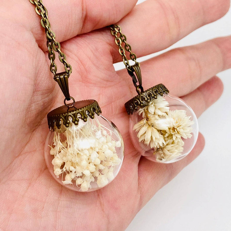 Dried Flowers Floral Ball-shaped Charm Pendant Necklace: Chrysanthemum parthenium