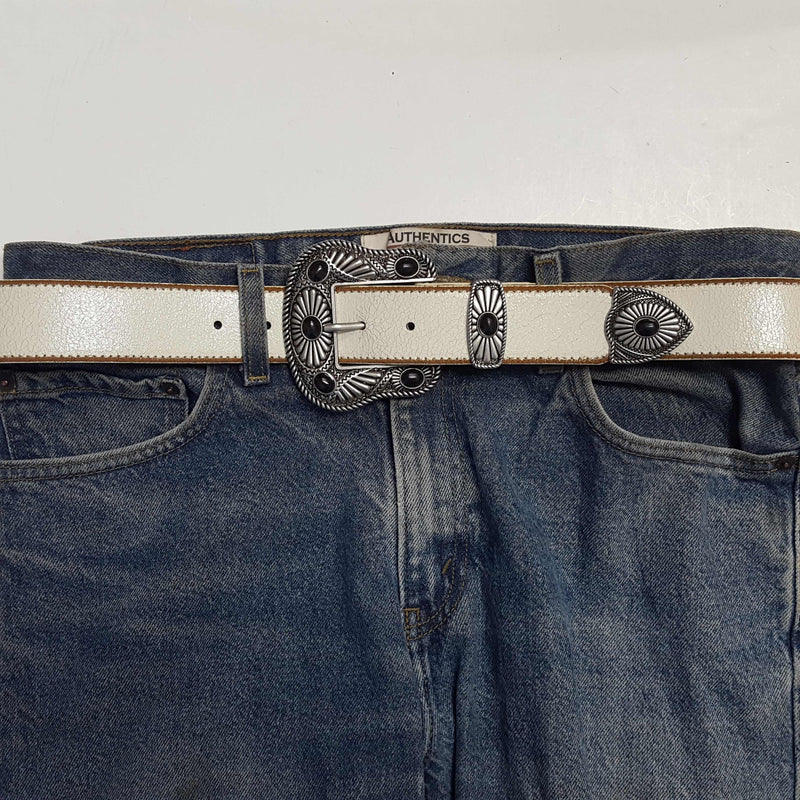 Vintage Leather belt with Western Buckle Set - White w. Black Stone