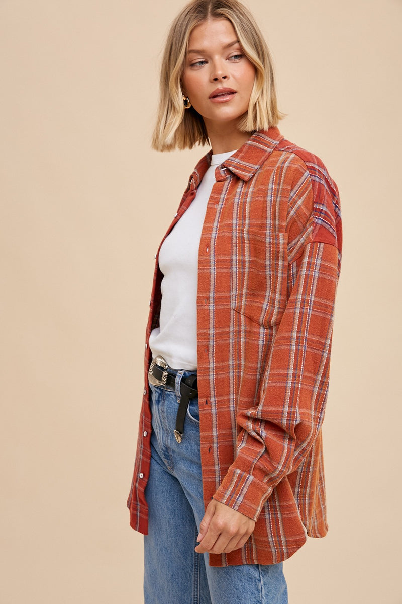 GARMENT WASHED TWO TONE PLAID BUTTON DOWN in Rust mix