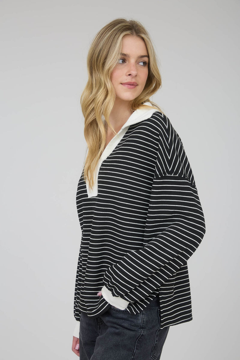 Contrast Collar Stripe Long Sleeve Knit Top in Black