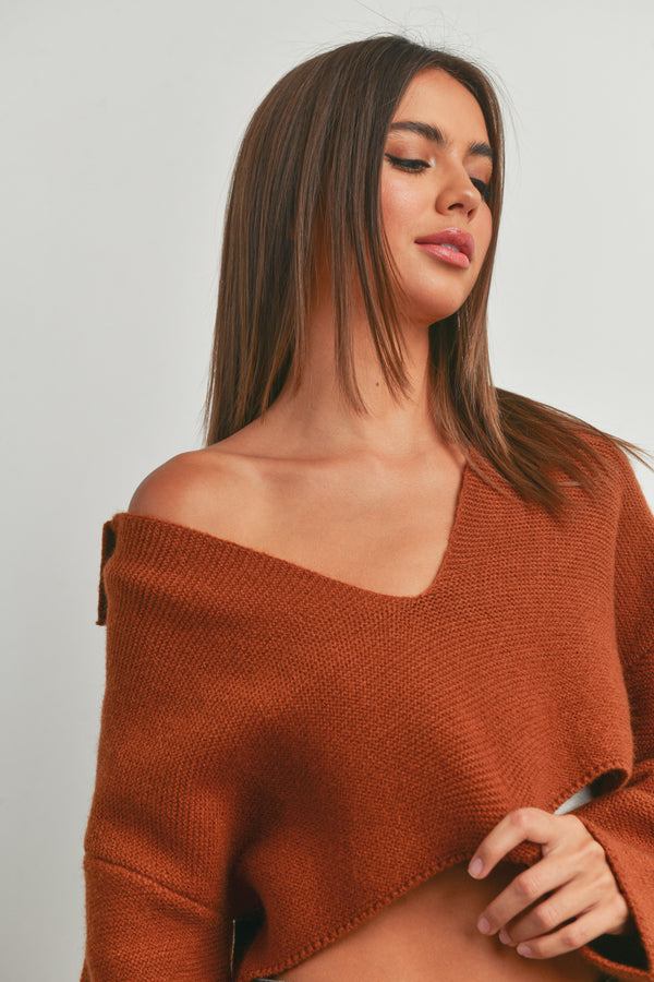 Keely V-NECK COLLAR WITH DROP SHOULDER SWEATER TOP in Rust