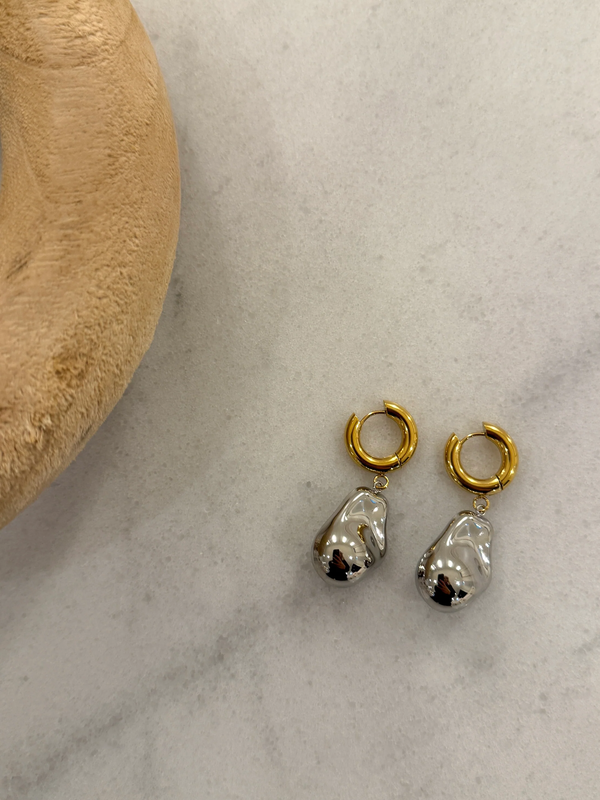 TWO TONED SADIE EARRINGS - CHANSUTTPEARLS