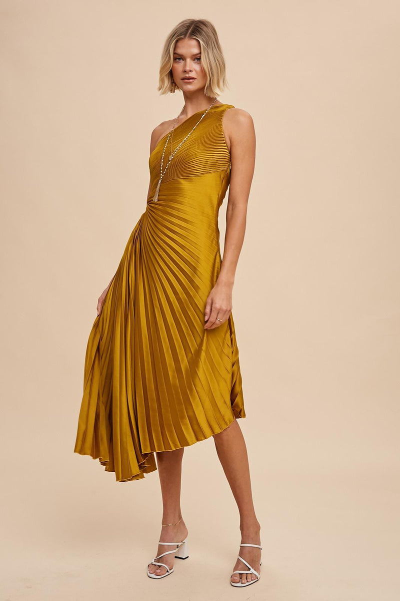 ACCORDION PLEATED ONE SHOULDER DRESS in Gold