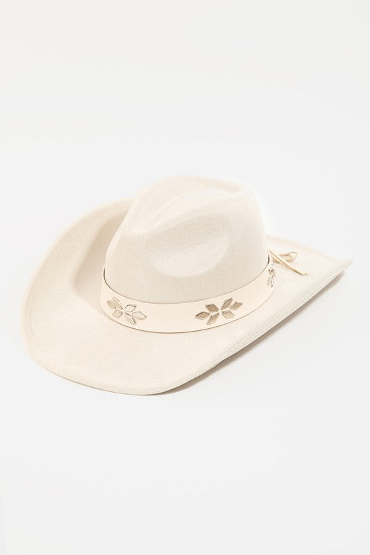 Flower Strap Cowboy Hat in Ivory