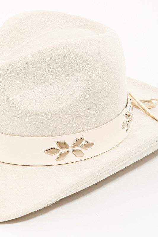 Flower Strap Cowboy Hat in Ivory