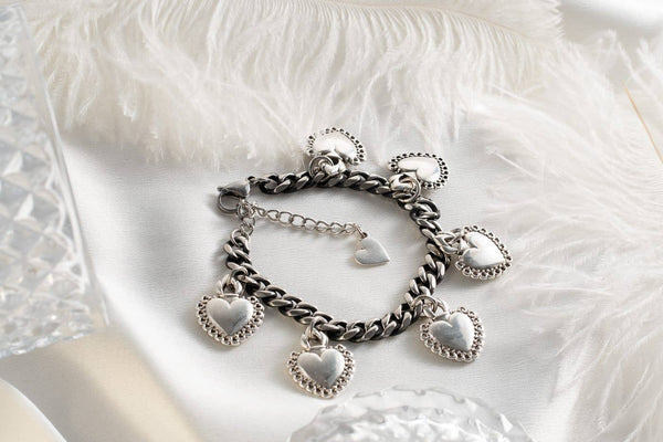 Hearts Bracelet With Black Chain: Silver
